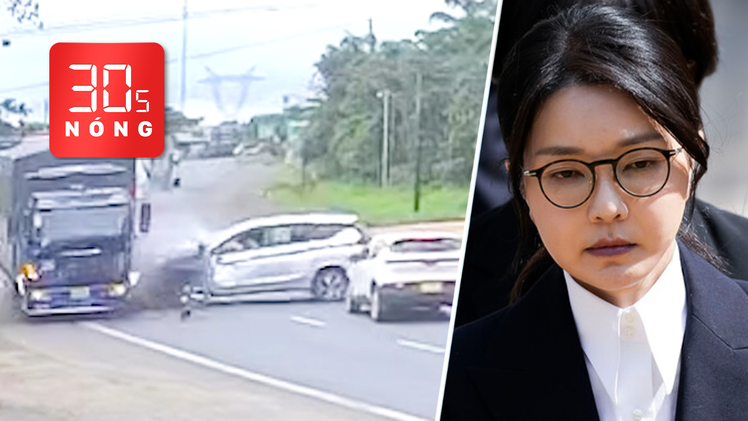 Bản tin 30s nóng: Tai nạn liên hoàn trước xe cảnh sát; Cựu đệ nhất phu nhân Hàn Quốc bị giam giữ