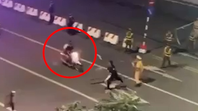 Điều tra, xử lý 2 thanh niên lao xe máy vào đại úy cảnh sát bảo vệ buổi hợp luyện A80