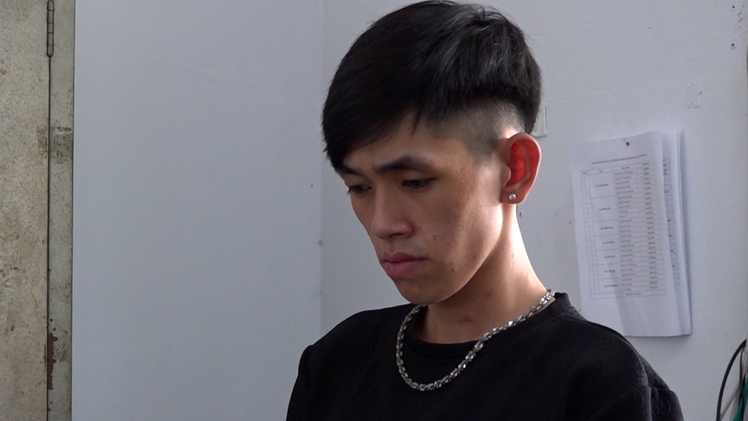 Mang súng đến quán nhậu giải quyết mâu thuẫn, một thanh niên ở Vĩnh Long bị bắt