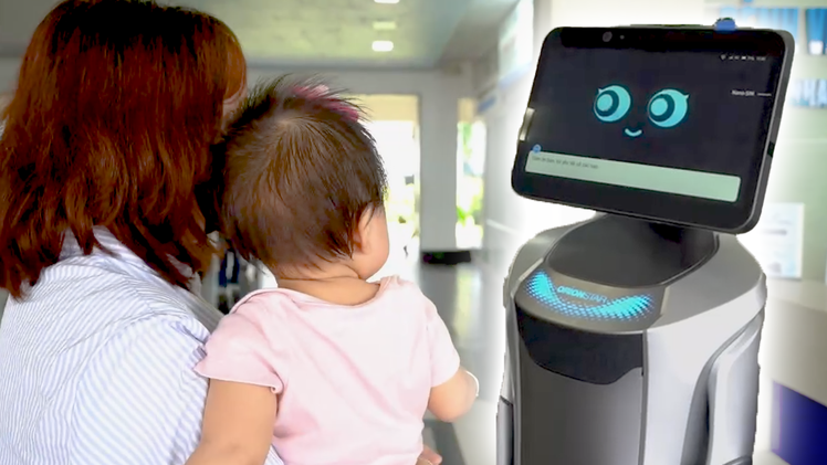 Bệnh viện Nhân dân Gia Định thử nghiệm robot tiếp tân hỗ trợ người bệnh