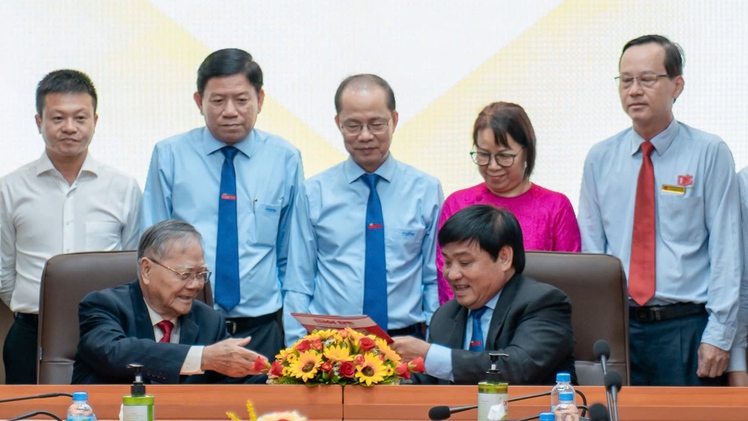 Trường đại học Nam Cần Thơ và báo Tuổi Trẻ hợp tác nâng cao chất lượng đào tạo
