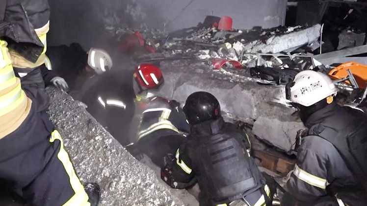 Nga tấn công Ukraine dữ dội, 20 tên lửa đạn đạo được phóng trong 1 giờ