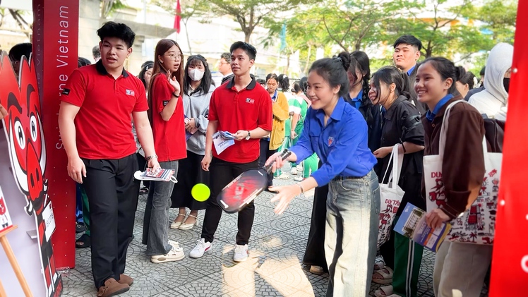 Sôi nổi chương trình Tư vấn tuyển sinh - hướng nghiệp 2026 tại Đà Nẵng