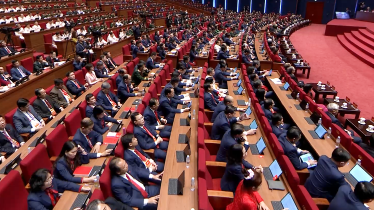 Công bố danh sách 19 ủy viên Bộ Chính trị khóa XIV