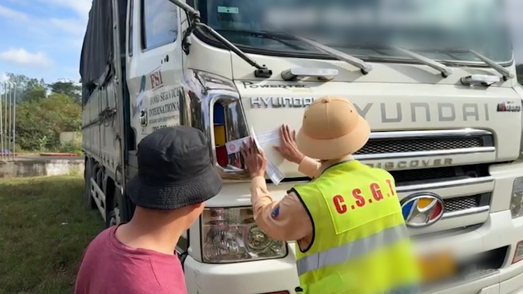 Tài xế và chủ xe tải vi phạm nhiều lỗi khi chạy trên cao tốc, bị xử phạt 103 triệu