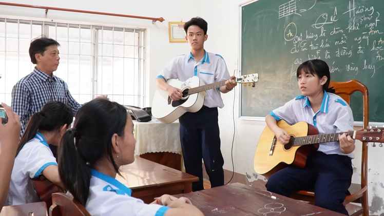 Độc đáo trường cấp 3 ở Cà Mau mở 28 câu lạc bộ miễn phí, mời nghệ sĩ, võ sư dạy học sinh