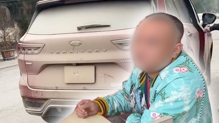 Biết biển số ô tô bị bùn che lấp nhưng không lau trước khi đi, tài xế bị phạt 23 triệu