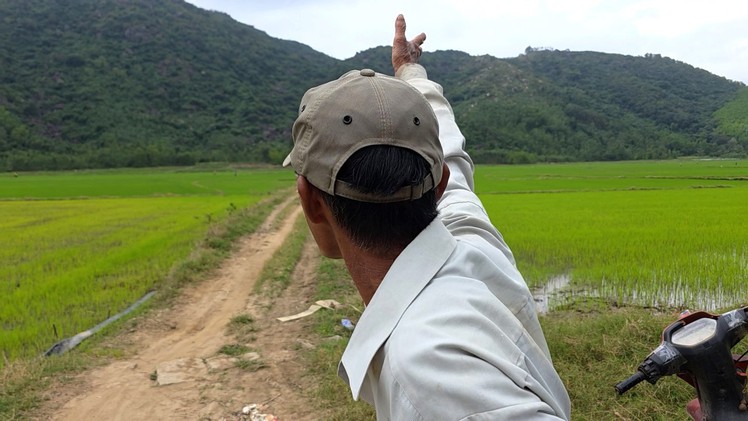 Máy bay quân sự rơi ở Đắk Lắk: Người dân nghe tiếng nổ lớn, thấy phi công nhảy dù thoát hiểm