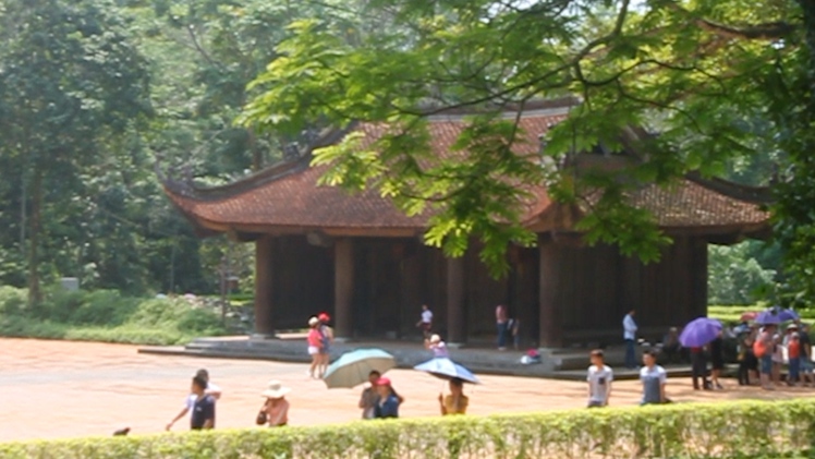 Yêu cầu hướng dẫn viên ở di tích Lam Kinh tường trình về thuyết minh có nhắc tới nhà Tây Sơn