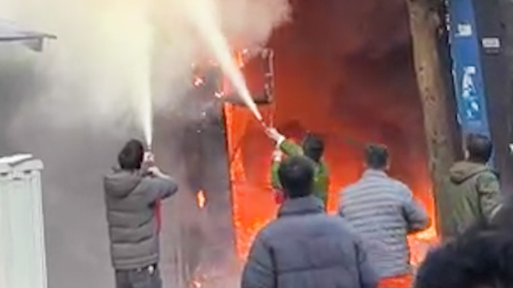 Cháy nhà 7 tầng ở Hà Nội: 2 người chết, 1 người đang điều trị tại bệnh viện