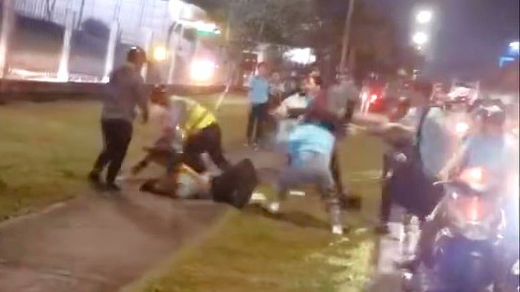 Xác minh clip nhóm công nhân đánh nhau trước cổng công ty ở Đồng Nai