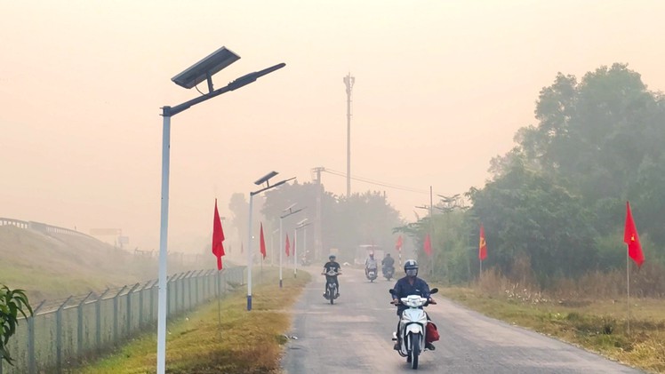 Phó bí thư Văn Thị Bạch Tuyết dự ngày hội 'Xuân đoàn kết - Tết nghĩa tình' tại xã Bình Chánh
