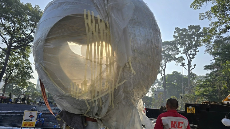 Lộ diện biểu trưng giọt nước với hiệu ứng đặc biệt tại công viên số 1 Lý Thái Tổ, TP.HCM