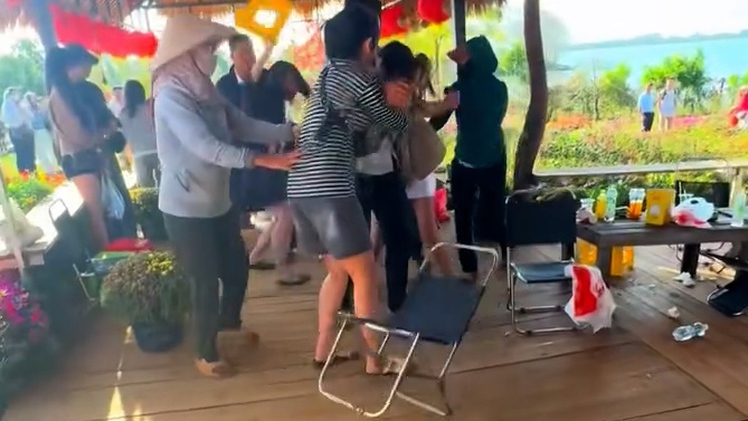 Xác minh vụ tranh giành ghế ngồi dẫn tới xô xát trong khu vui chơi ở Đắk Lắk