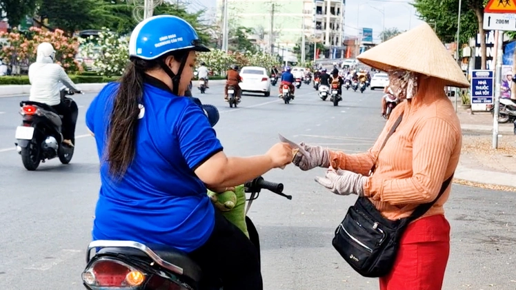 Vì sao vé số miền Tây liên tục ‘cháy hàng’, hôm nay đã bán cho 2 ngày sau?