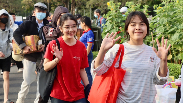 'Chuyến xe mùa xuân' đưa 2.000 sinh viên, người lao động khó khăn về quê đón Tết