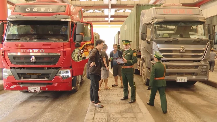 Góc nhìn trưa nay: Ngăn chặn hàng lậu dịp cuối năm ở biên giới