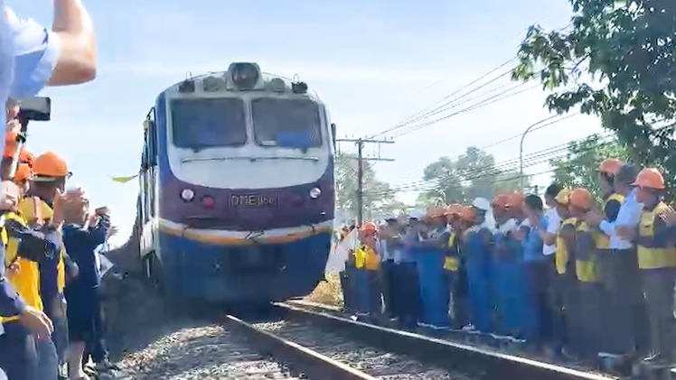 Thông đường sắt qua cầu Ghềnh, tốc độ giới hạn 5km/h