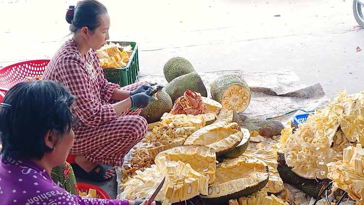 Mít Thái 2.000 đồng/kg thương lái vẫn không mua, nhà vườn tách múi bán lẻ mong gỡ vốn