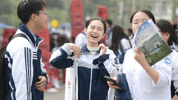 Trực tiếp: Ngày hội tư vấn tuyển sinh - hướng nghiệp tại Hà Nội