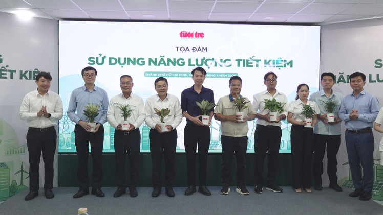 Chung tay tiết kiệm điện, giảm áp lực mùa nắng nóng