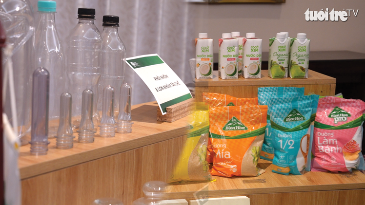 Trưng bày sản phẩm xanh, kết nối giải pháp phát triển bền vững