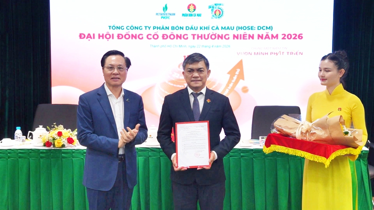 Phân bón Cà Mau có lãnh đạo mới, đặt mục tiêu 30.000 tỉ đồng