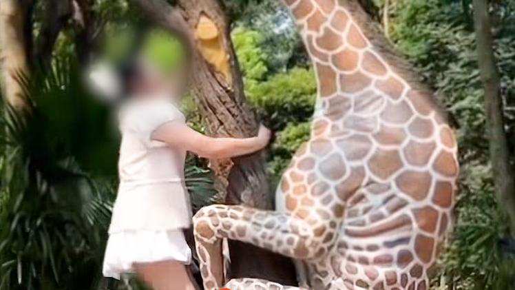 Trào lưu leo tượng hươu cao cổ chụp ảnh, Thảo cầm viên Sài Gòn nói gì?