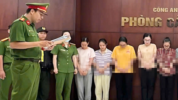 Bắt băng nhóm mua bán trái phép hóa đơn với số tiền hơn 3.800 tỉ đồng ở TP.HCM