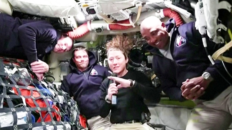 Bốn phi hành gia của sứ mệnh Artemis II lập kỷ lục mới, nhận lời chúc từ 'tiền bối' quá cố