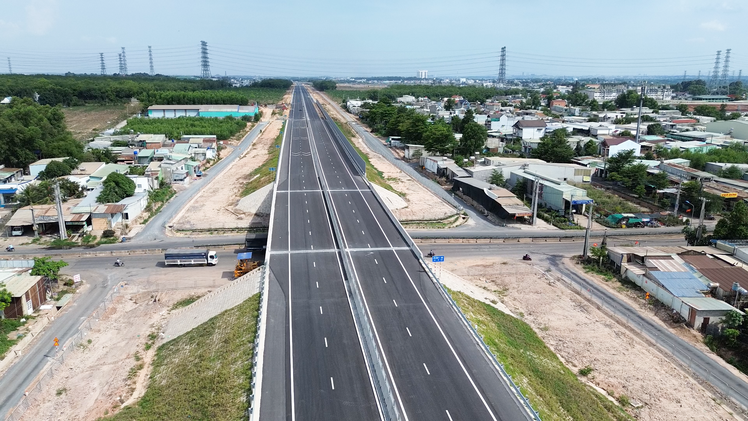 Khai thác tạm cao tốc Biên Hòa - Vũng Tàu đoạn qua Đồng Nai, xe đi lại ra sao?
