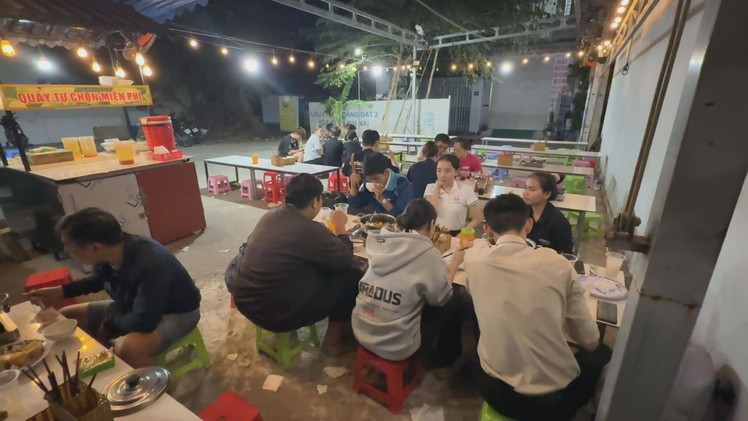 Góc nhìn trưa nay: Gen Z và những bữa ăn nửa đêm về sáng