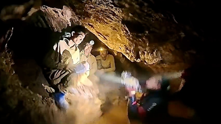5 người sống sót sau một tuần mắc kẹt trong hang ngập nước ở Lào