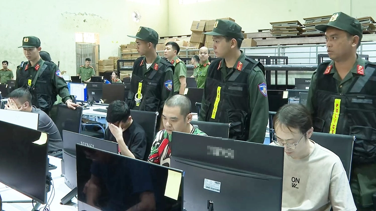 Video 'đại bản doanh' sắp hoạt động của nhóm lừa đảo trực tuyến đến từ Campuchia