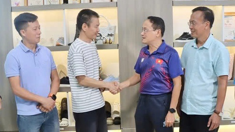 Phiên live đặc biệt, trích 10% doanh thu tiếp sức cho bệnh nhân ung thư
