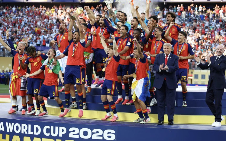 Substitute Torres rescues grim final to make Spain world champions
