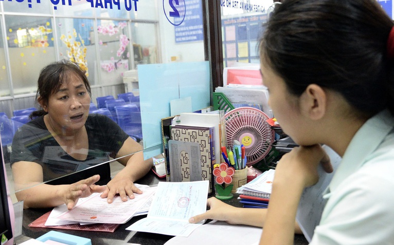 Hộ khẩu cũng hành người nước ngoài!