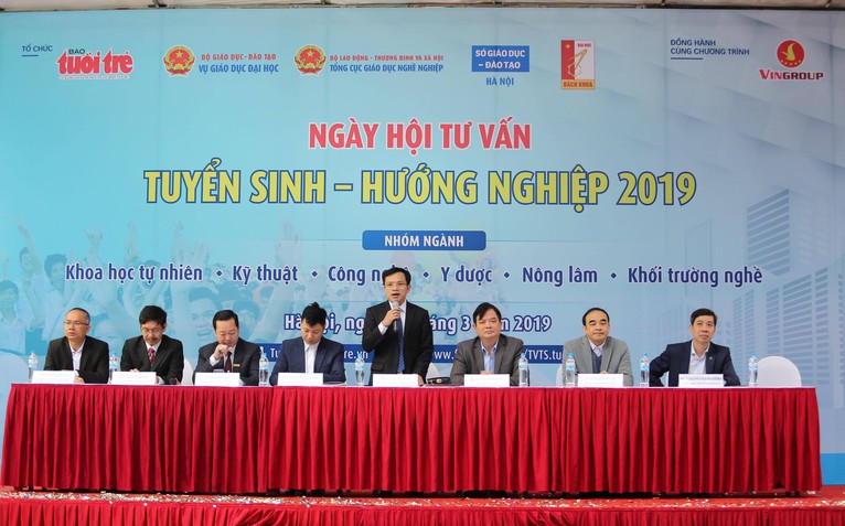 Ngành nào 'hot', nhiều ưu đãi? Học lực trung bình chọn ngành nào?