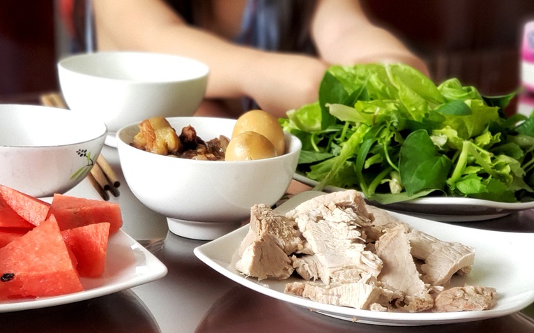 Tết xưa - Tết nay: Phút 89 của ngày 30 Tết, ba tôi đi mua đầu heo dội chợ
