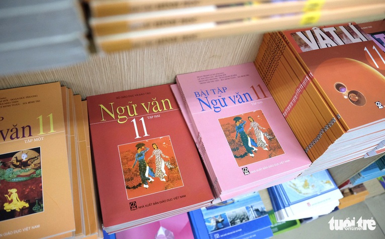 Lại 'nóng' chuyện giá sách giáo khoa