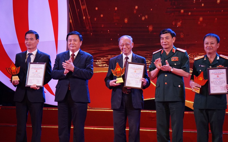Bài viết về kiểm soát quyền lực để phòng, chống ‘lợi ích nhóm’ đoạt giải nhất