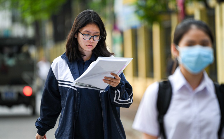 Hà Nội công bố điểm thi vào lớp 10 năm học 2023-2024