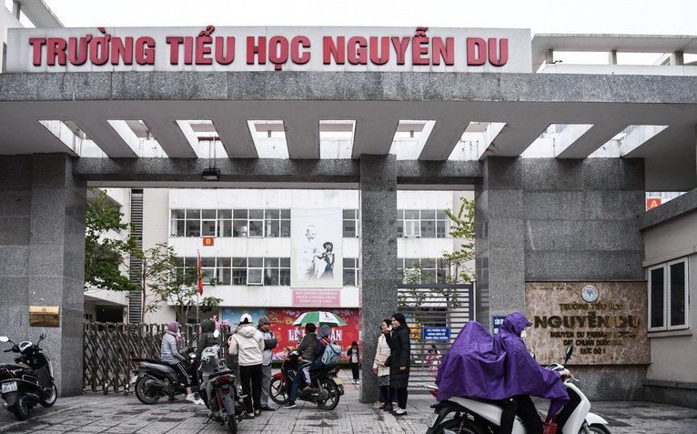 Hà Nội: Nhiều trường cho học sinh nghỉ học vì rét đậm, có trường dạy trực tuyến