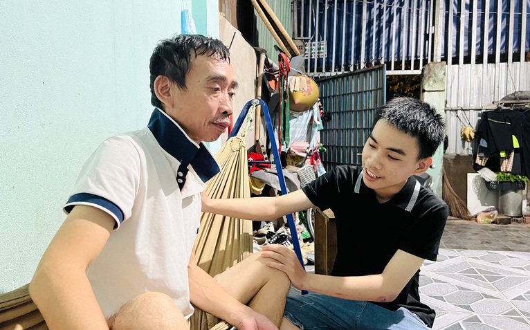 Không có điện thoại để lên mạng, Tài 'hiếu thảo' vẫn đậu Đại học Nông Lâm TP.HCM