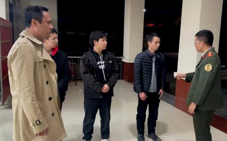 Vượt biển vào Việt Nam để sang Campuchia làm 'việc nhẹ lương cao', 3 người Trung Quốc bị tạm giữ
