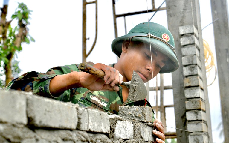 Tiến độ Chiến dịch Quang Trung tính đến sáng 20-12: Sắp bàn giao nhiều nhà dân ở vùng lũ