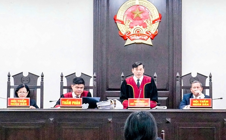 Hầu tòa vì trốn thuế trong giao dịch mua bán nhà đất trị giá 16 tỉ đồng