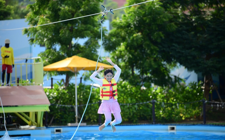 Thương con, cha không muốn con gặp thử thách nhỏ đã lùi bước