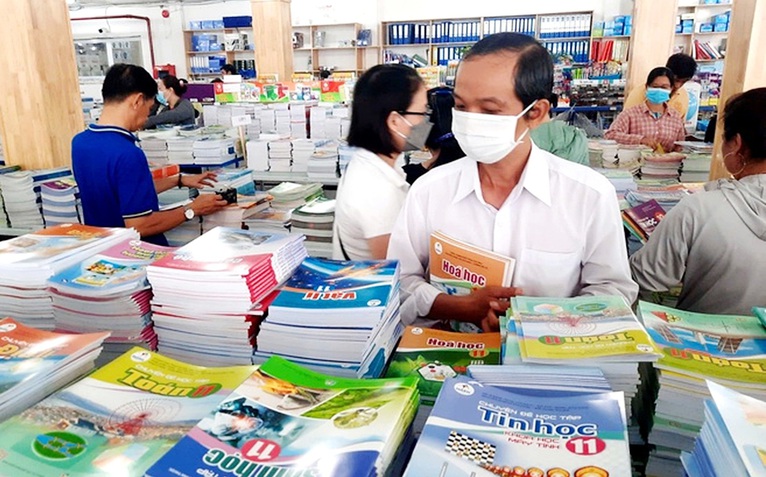Một chương trình, nhiều bộ sách giáo khoa là tiến bộ