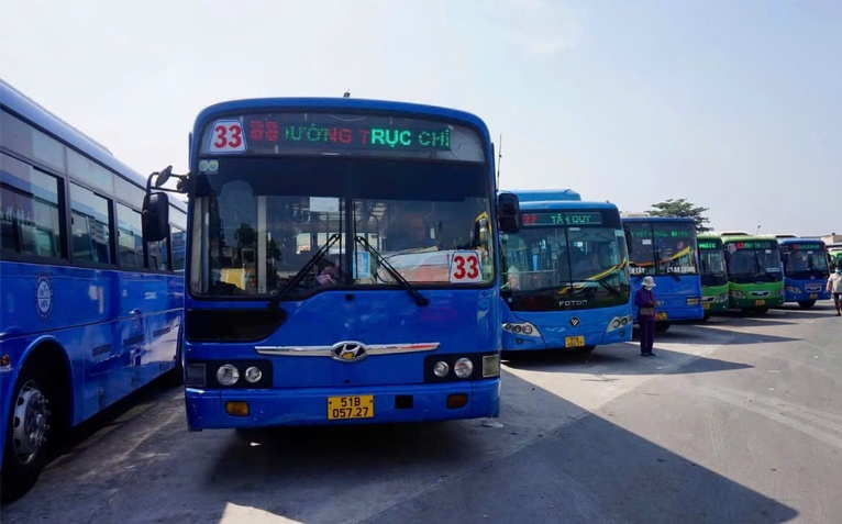 Khẩn cấp điều thêm xe buýt cho sinh viên Đại học Quốc gia TP.HCM sau điều chỉnh tuyến buýt 33